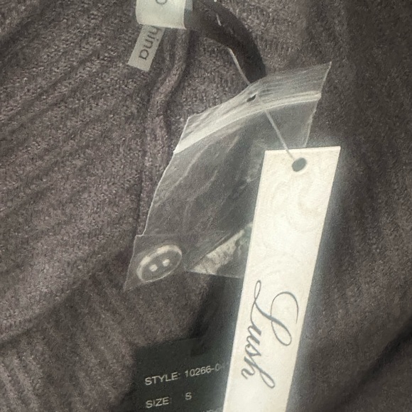 New! Lush Gray Faux Fur Ribbed Cardigan Sweater S - Picture 7 of 7